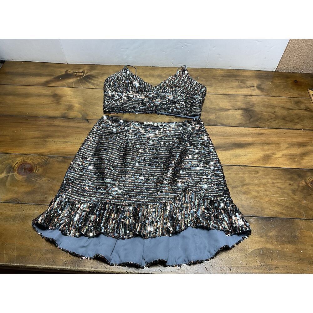 Goldie Women's Sequin Bra And Skirt Medium